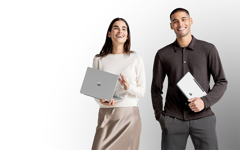 Woman and men with laptop