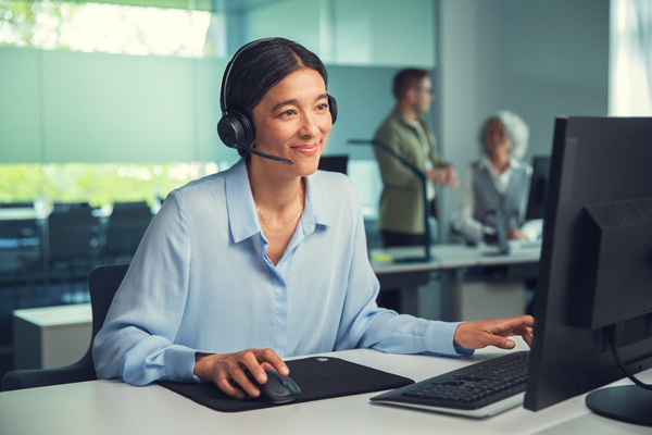 Mit den EPOS IMPACT-Headsets wird Sicherheit im täglichen Einsatz erlebbar. 